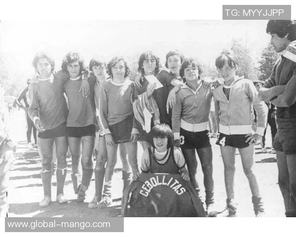 足球庞仲的传奇人生与球场背后的故事揭秘 足球庞仲的传奇人生与球场背后的故事揭秘